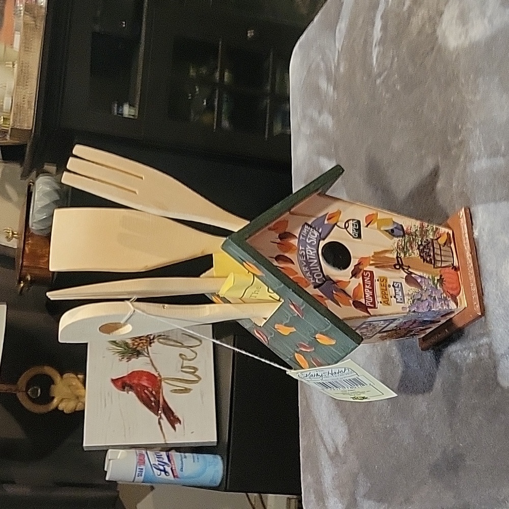 Utensil Holder,New w/ tags! HANDPAINTED! never used,adorable
